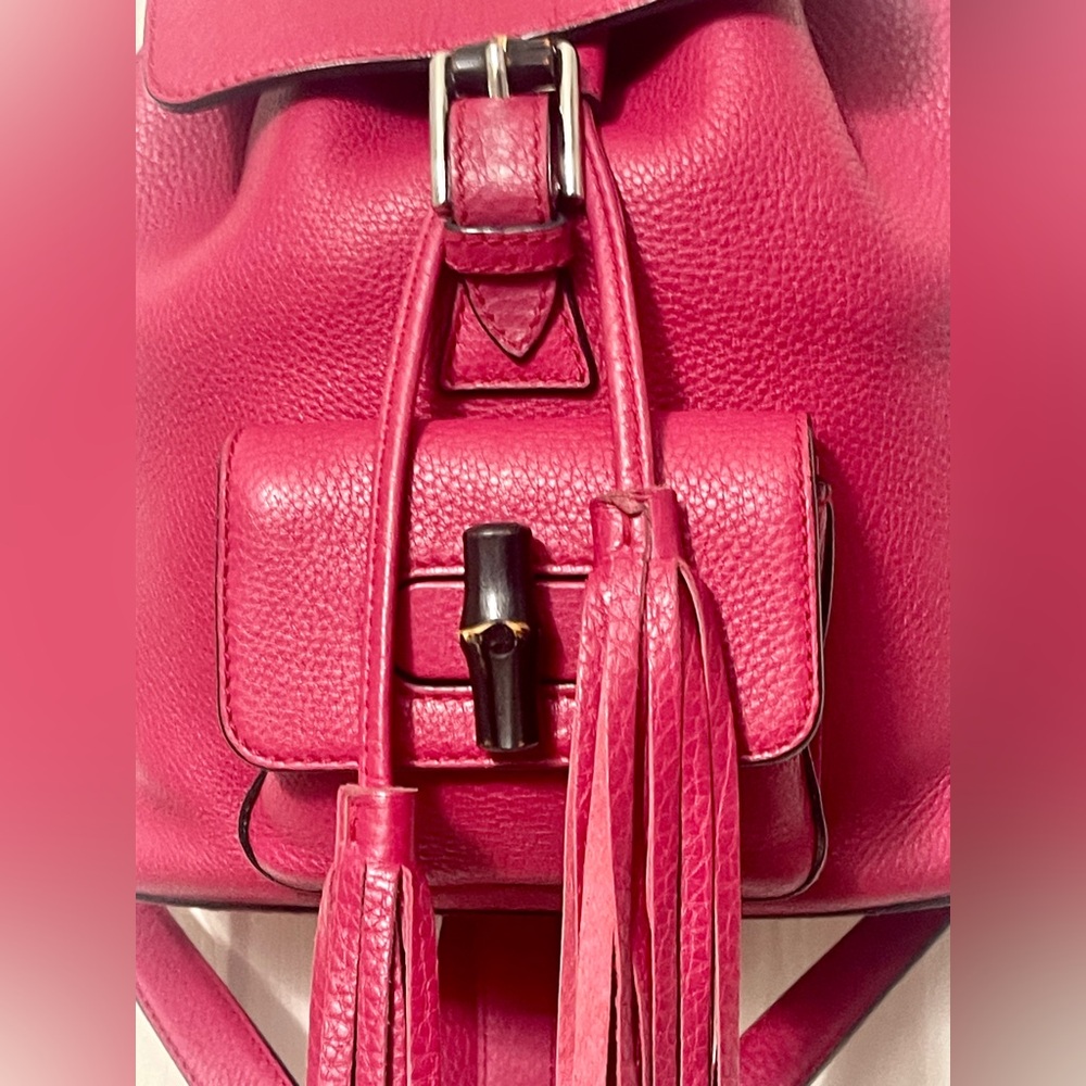Gucci Bamboo 387149 Small Backpack w/Tassels Pebbled Leather Vintage Raspberry - Picture 4 of 16